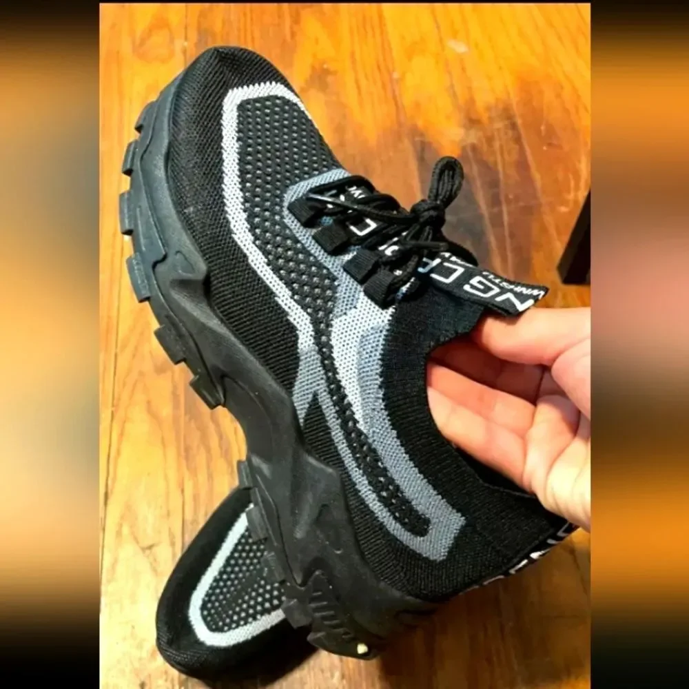 Ladies Black Color BLOCK SNEAKERS sz 8